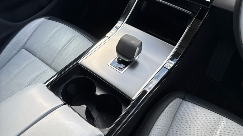 Land Rover Range Rover Evoque 1.5 P300e Dynamic HSE 5dr Auto Hatchback